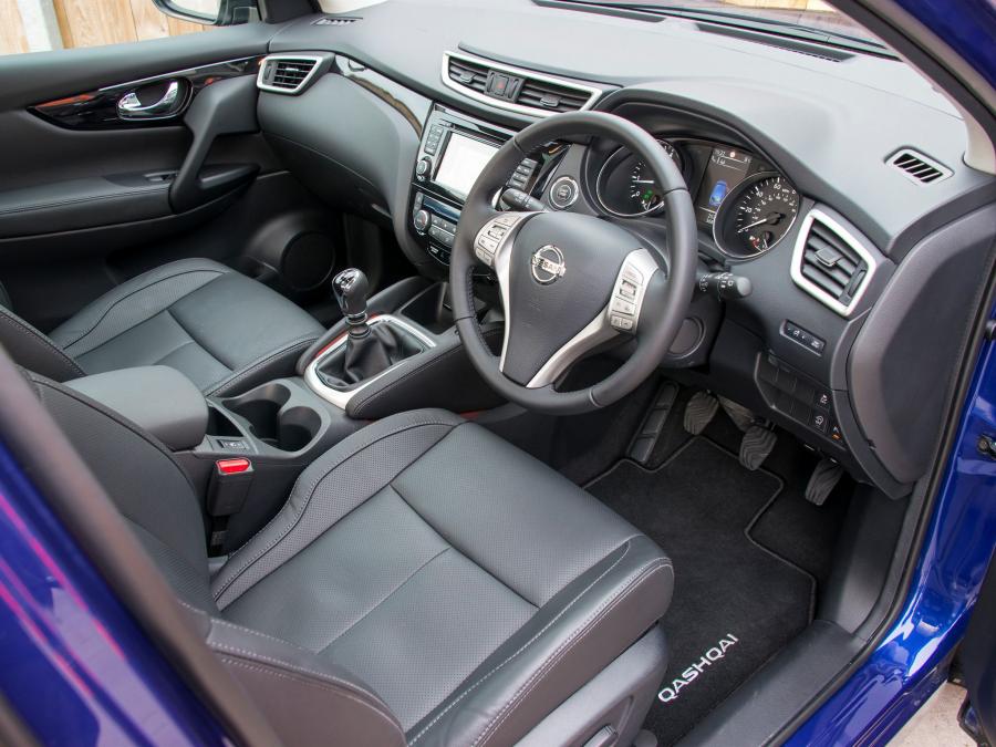 Интерьер Nissan Qashqai 2014 года  (UK) (фото 33 из 38)